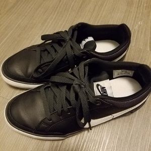 Nike Black sneakers